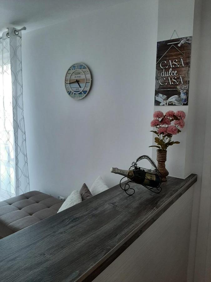 Chic Apartament Дева Екстериор снимка